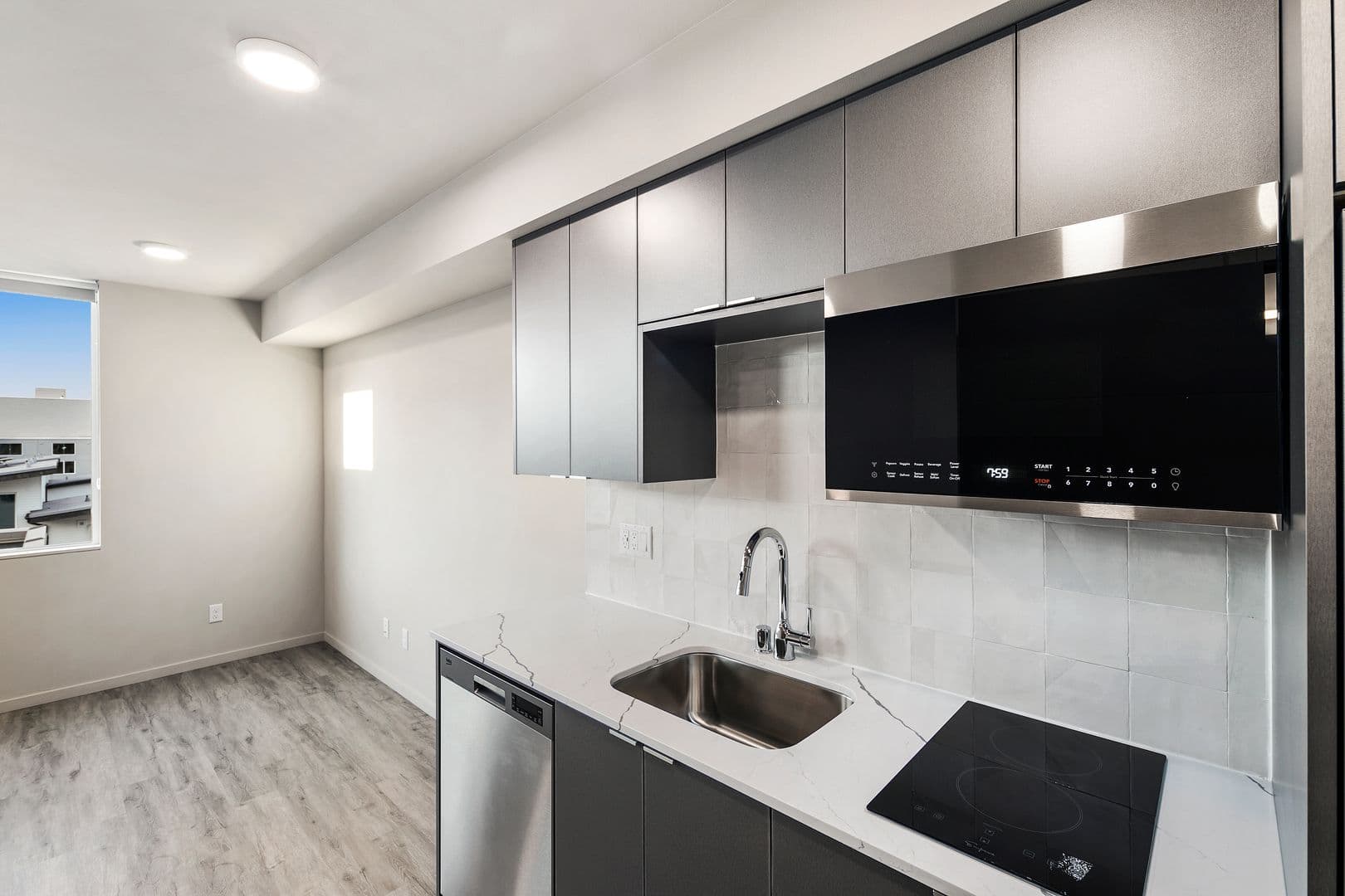 Avala Apartments 4 of 15