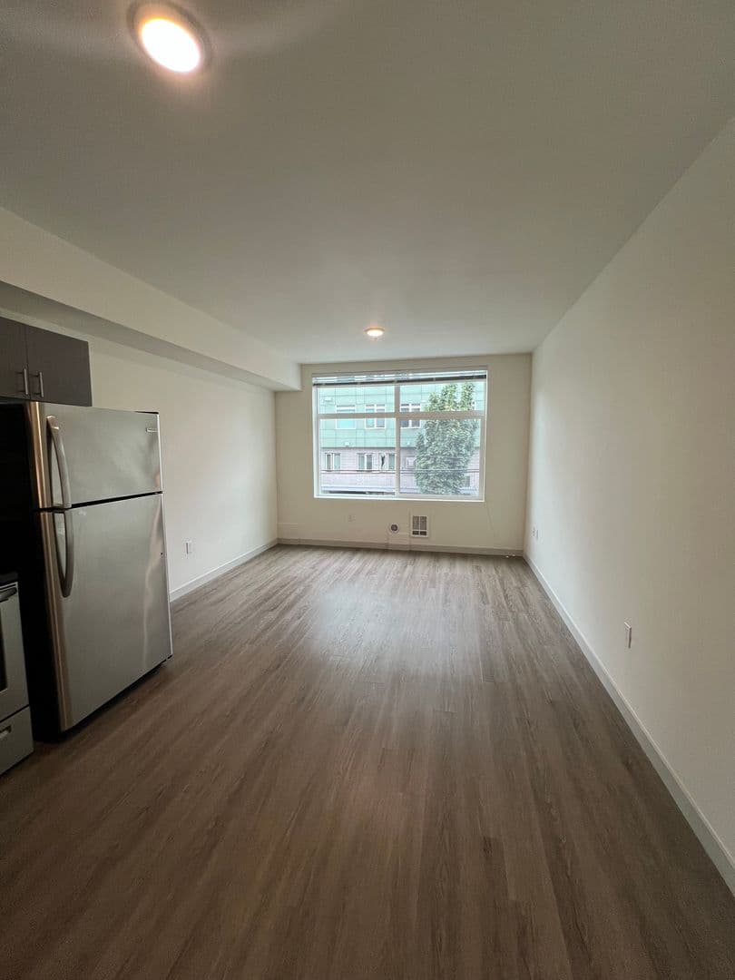 4801 Fauntleroy 7 of 8