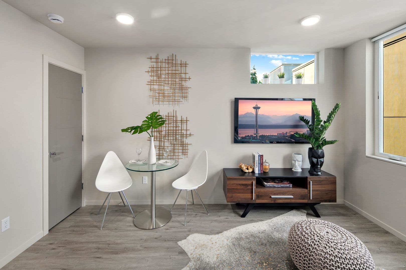 Avala Apartments 2 of 9