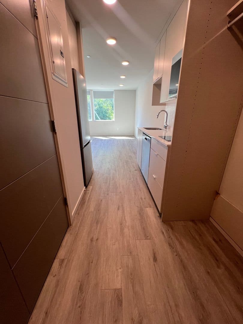 Avala Apartments 2 of 16