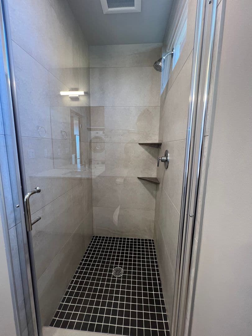 Avala Apartments 5 of 12