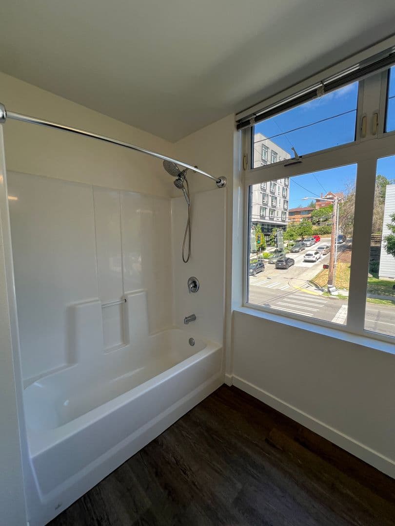 4801 Fauntleroy 9 of 17