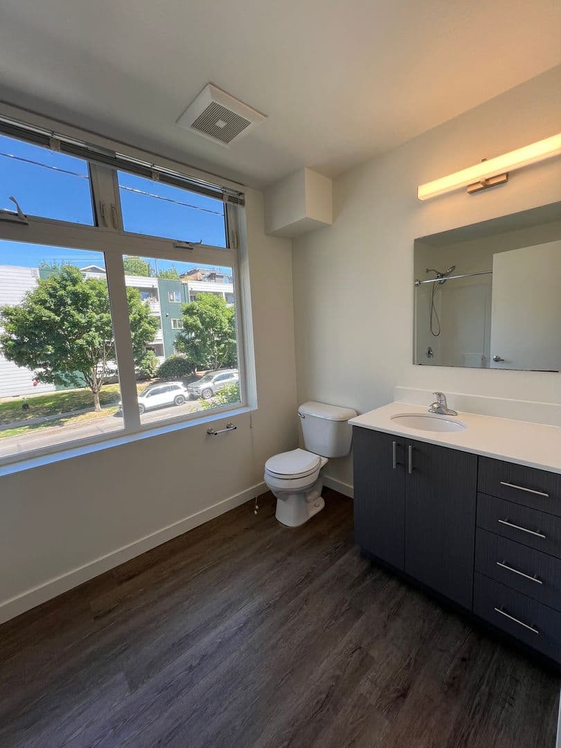 4801 Fauntleroy 7 of 17