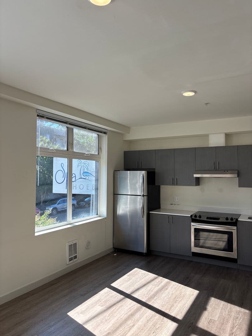 4801 Fauntleroy 2 of 28