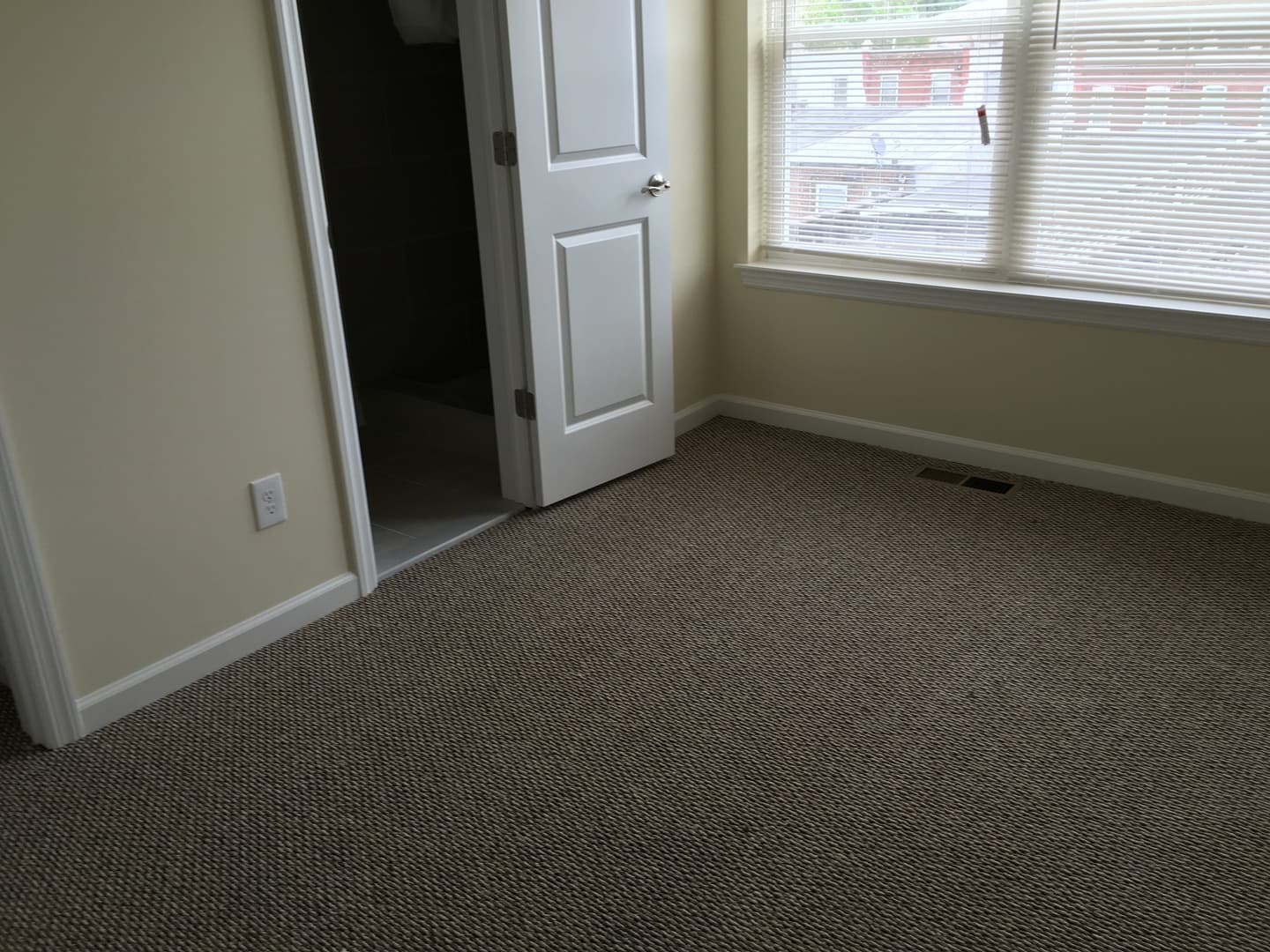 415 N 41st Street 15 of 16