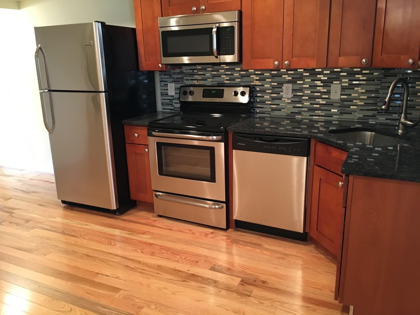 415 N 41st Street 1 of 16