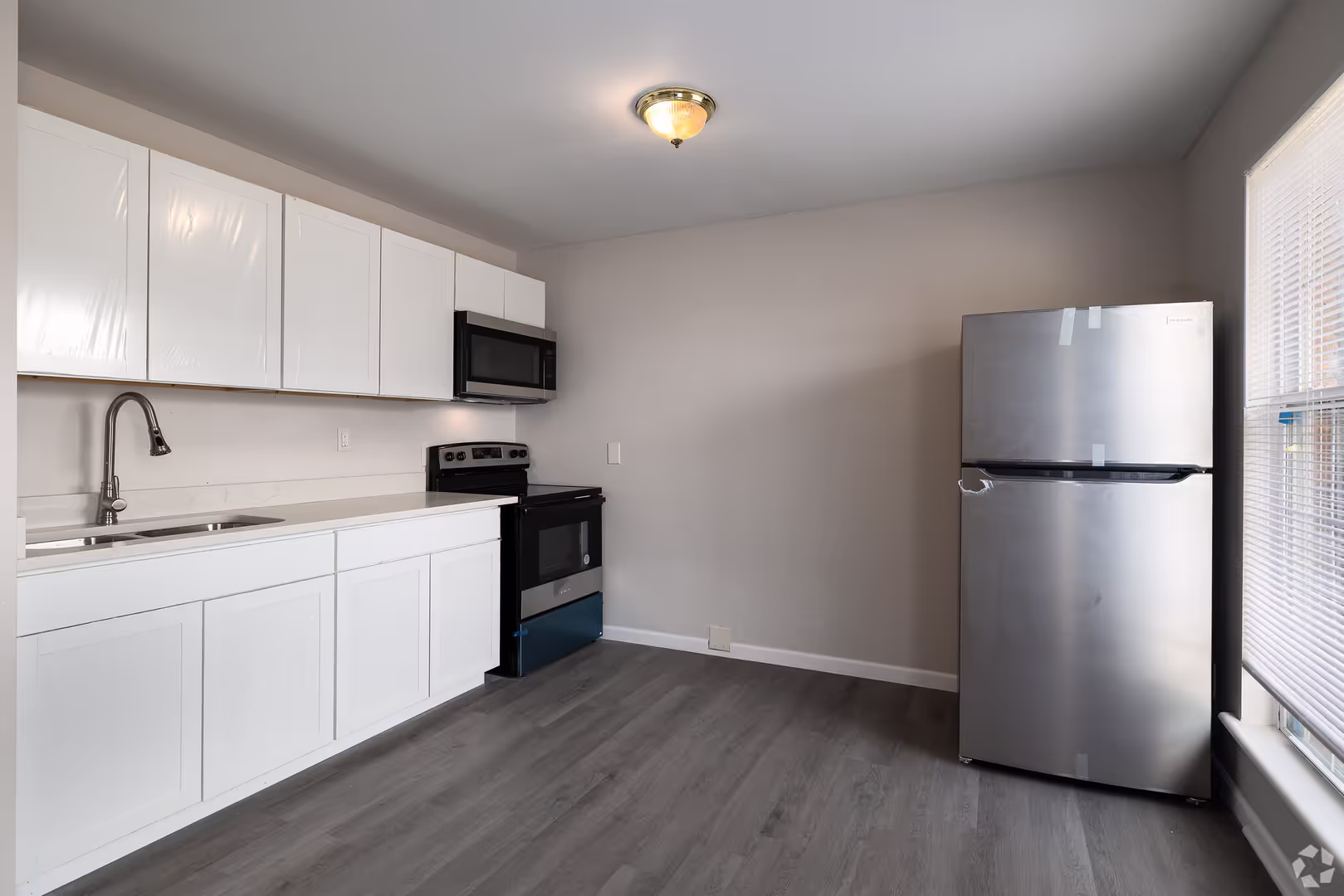 1000 E Grand Ave 1 of 13
