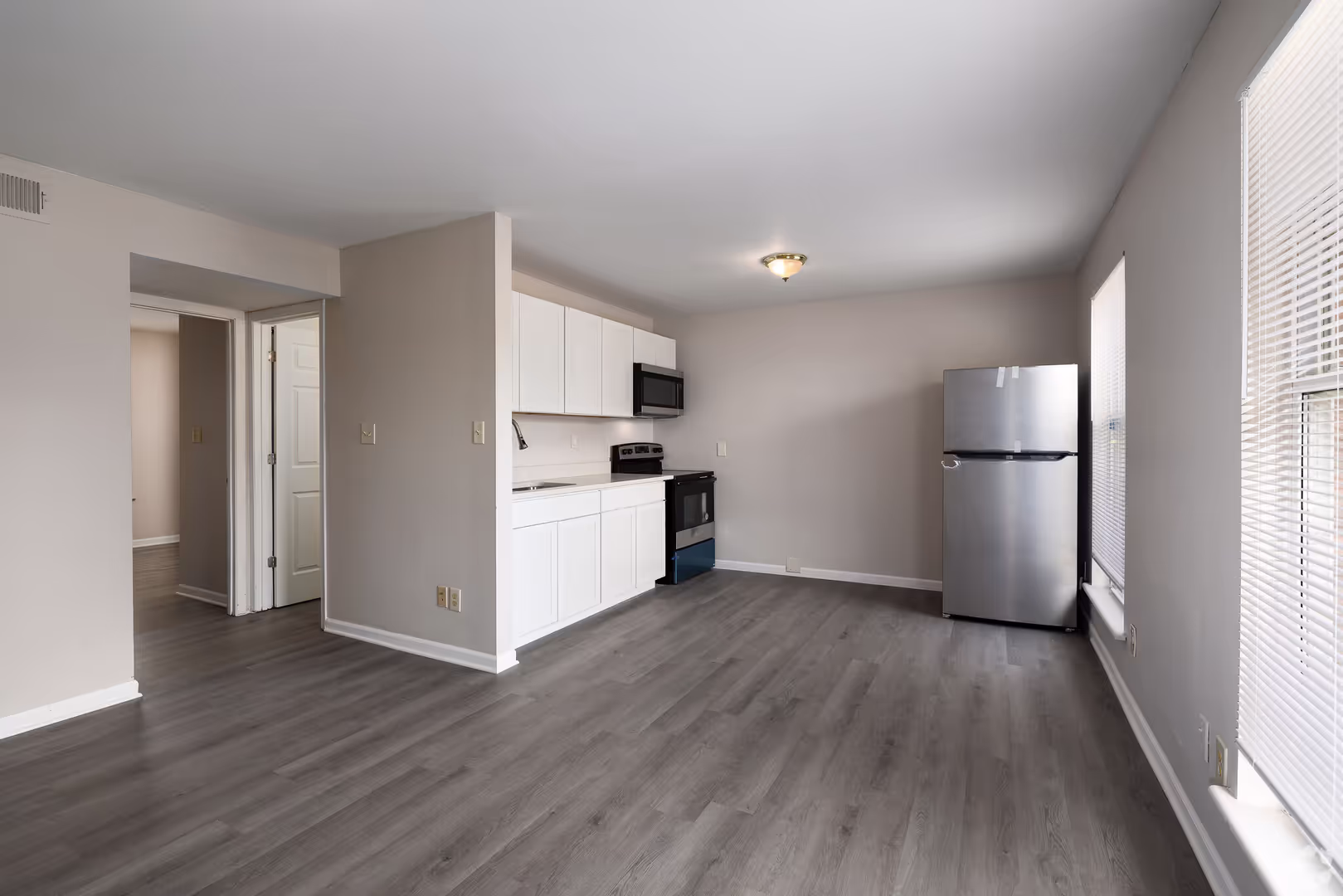 1000 E Grand Ave 7 of 13