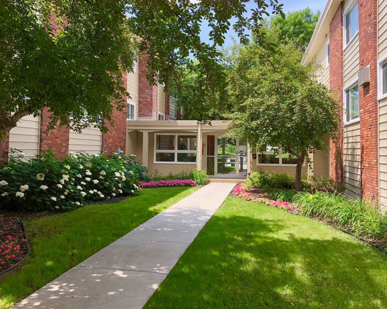 Lucia Lane Apartments 2 of 10