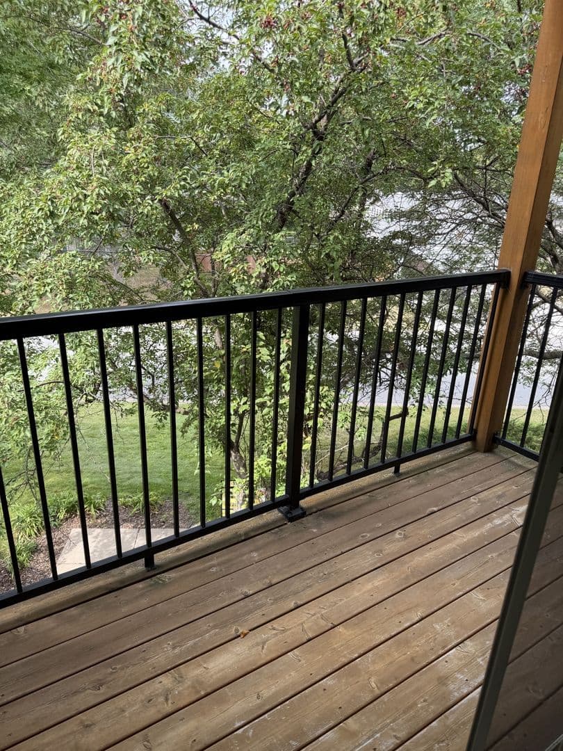 Silver View Villa Apartments 6 of 9