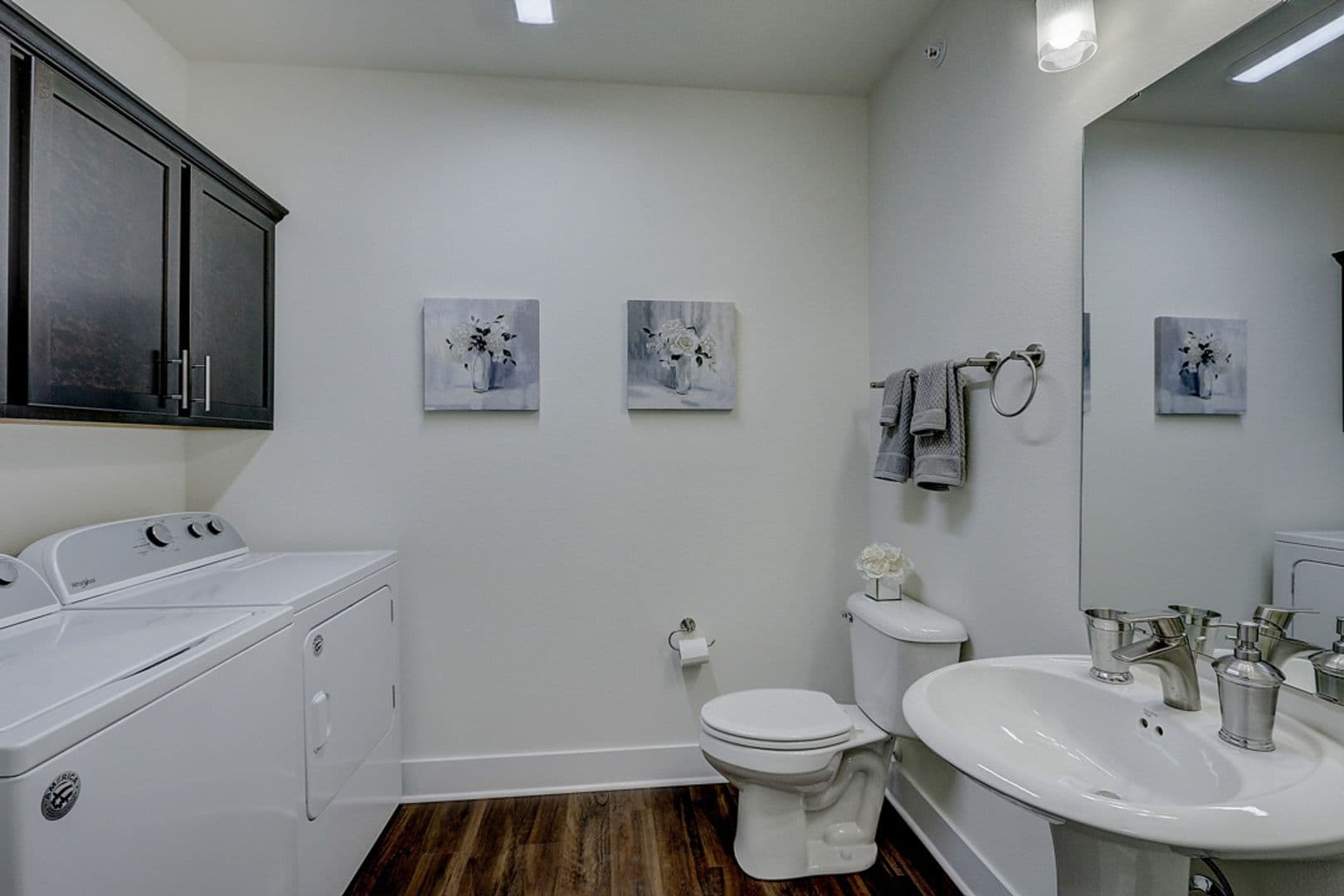 2 Bed/2.5 Bath Apartment 14 of 23