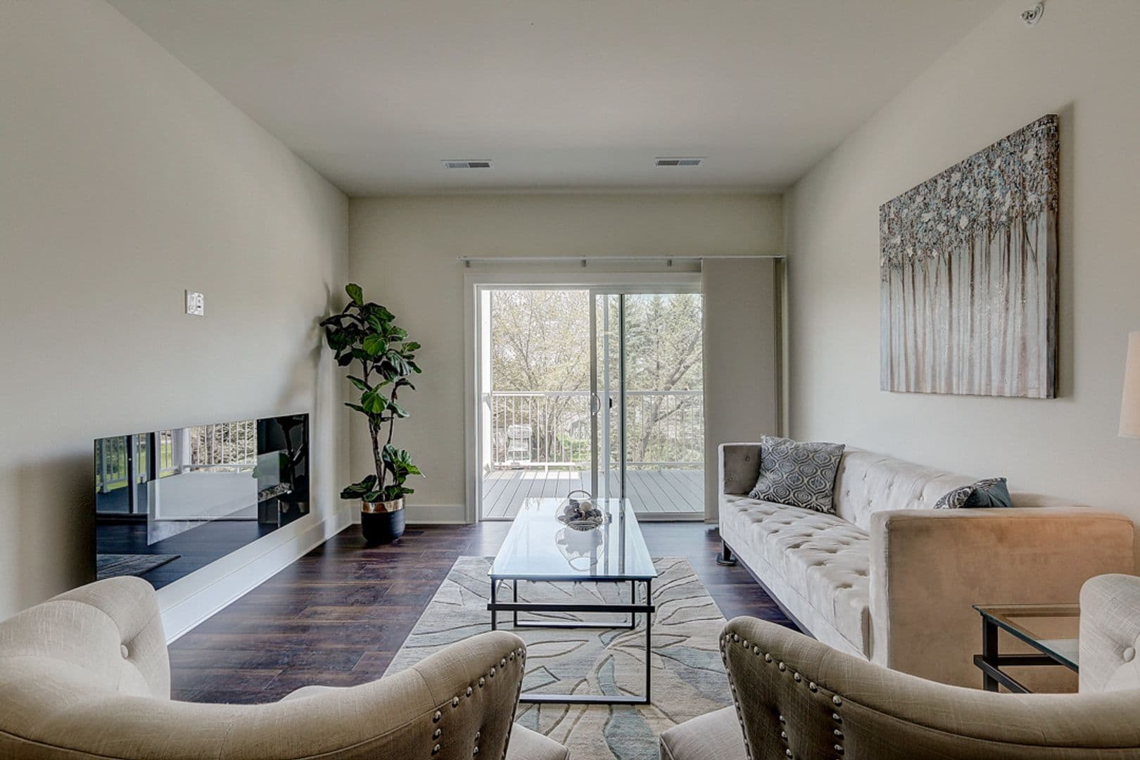 2 Bed/2.5 Bath Apartment 17 of 23
