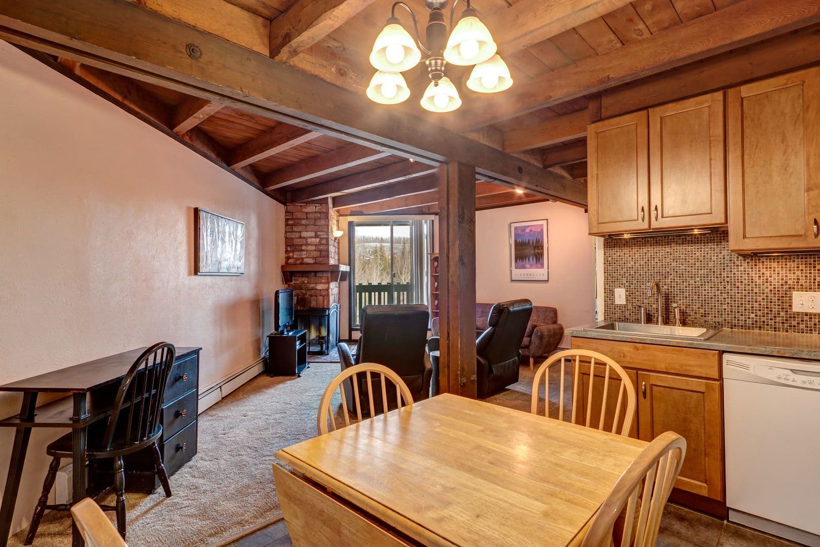 201-C Treehouse 3 of 14