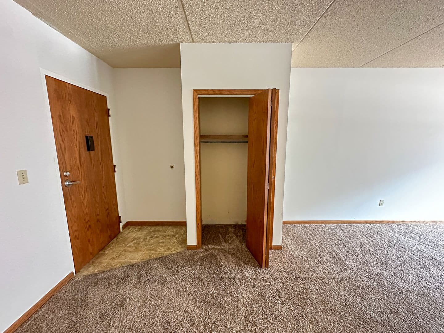 246 N Hyland Ave 7 of 21