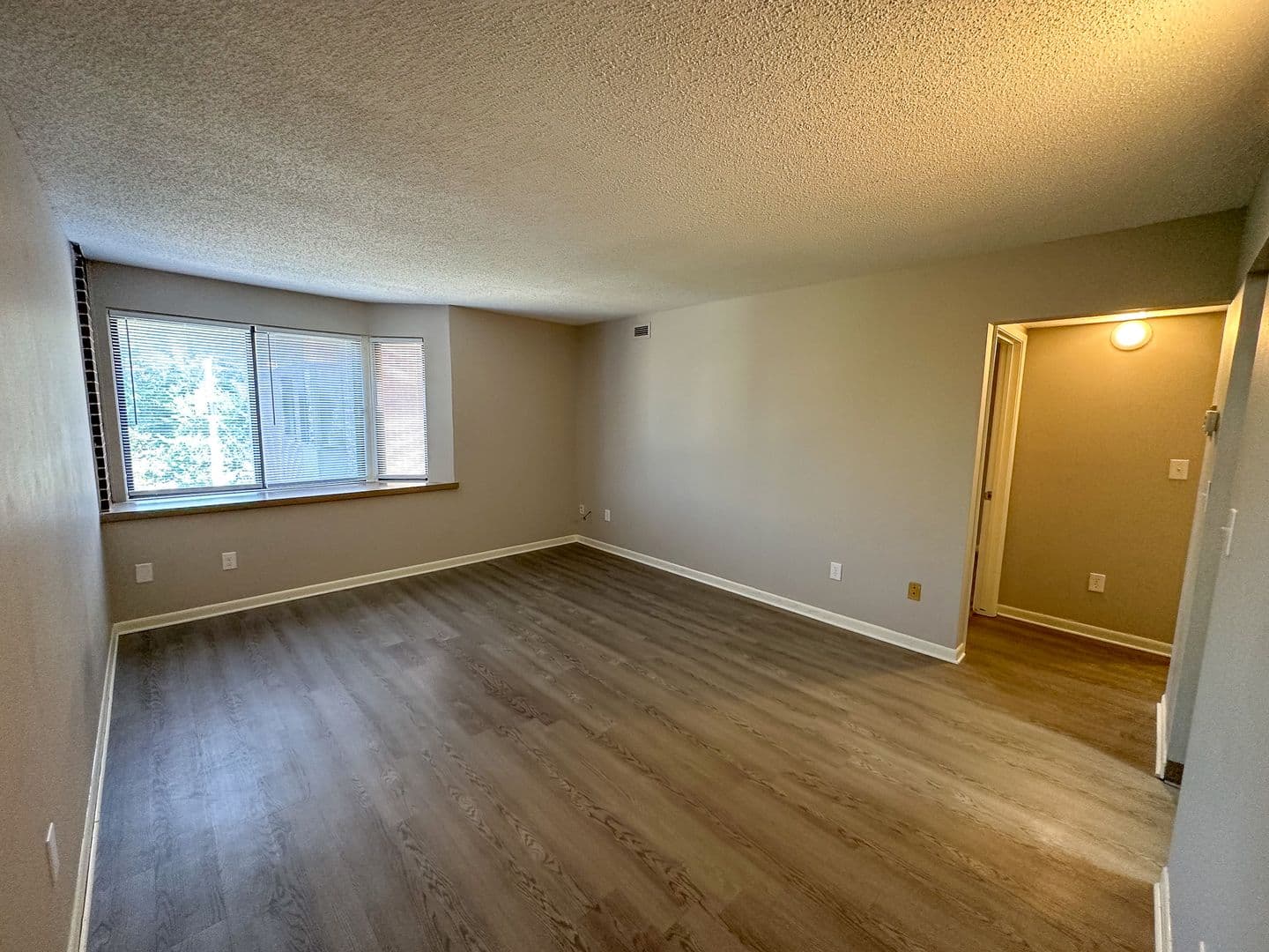 246 N Hyland Ave 3 of 15