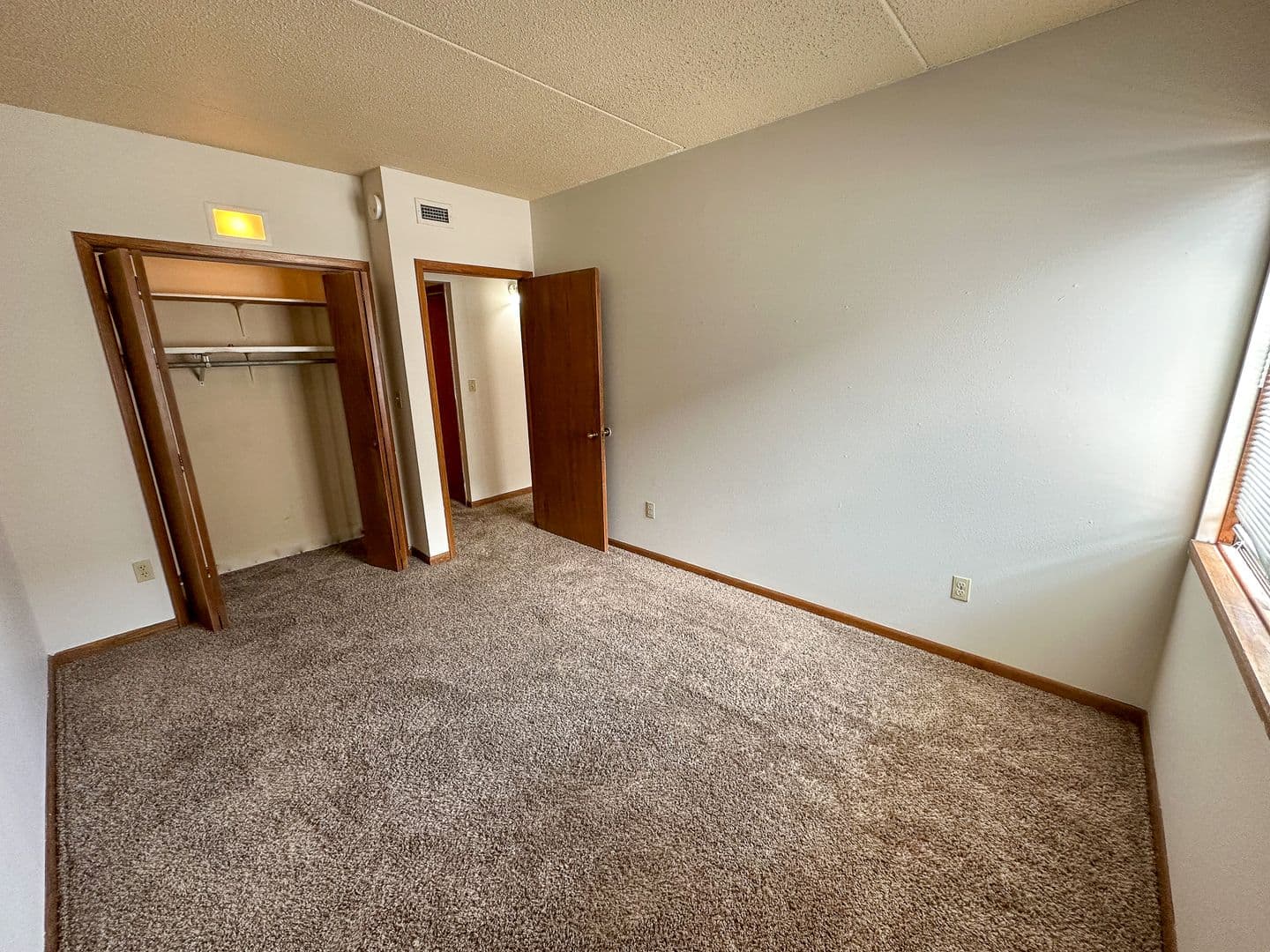 246 N Hyland Ave 15 of 21