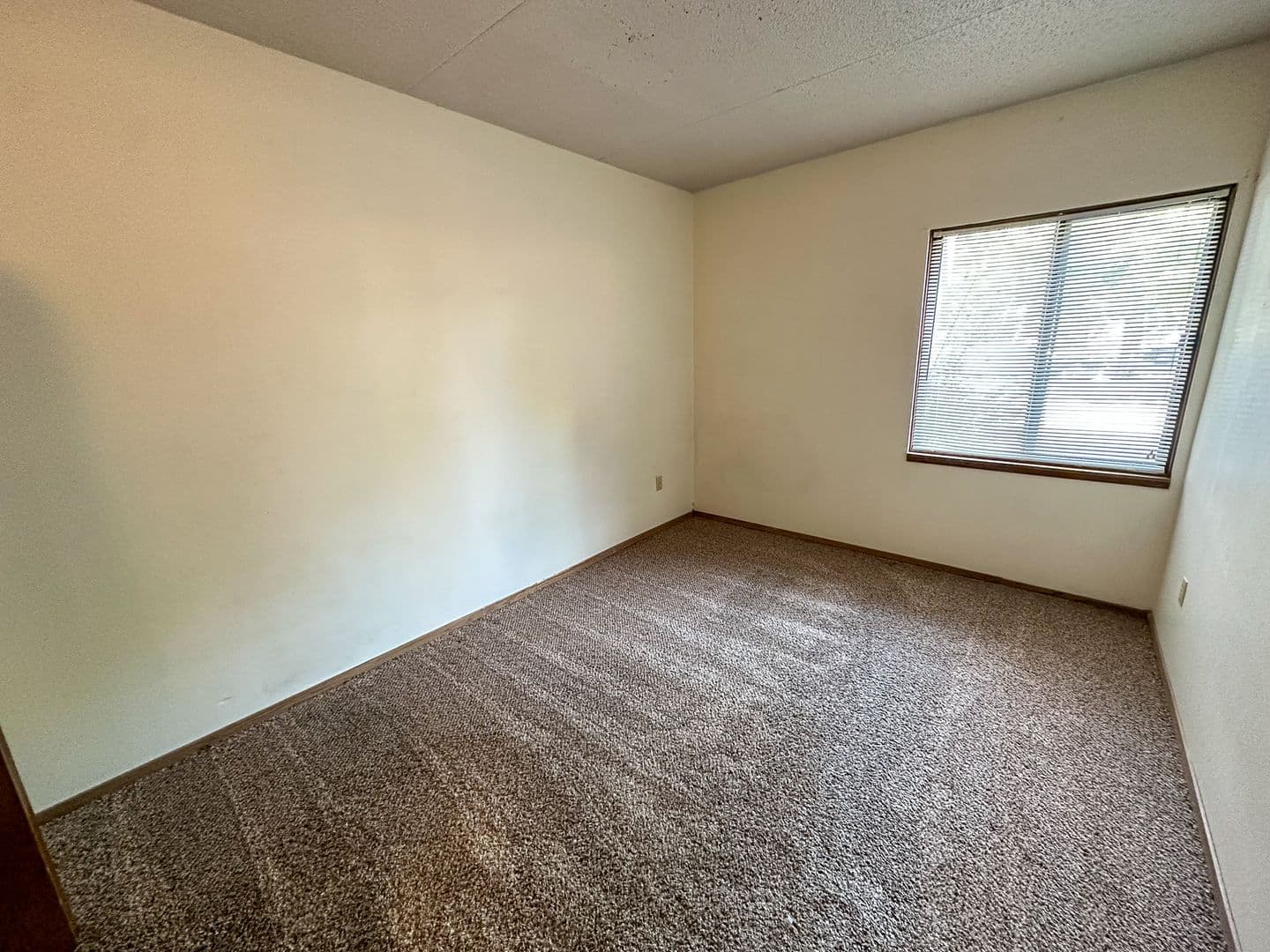 246 N Hyland Ave 4 of 21