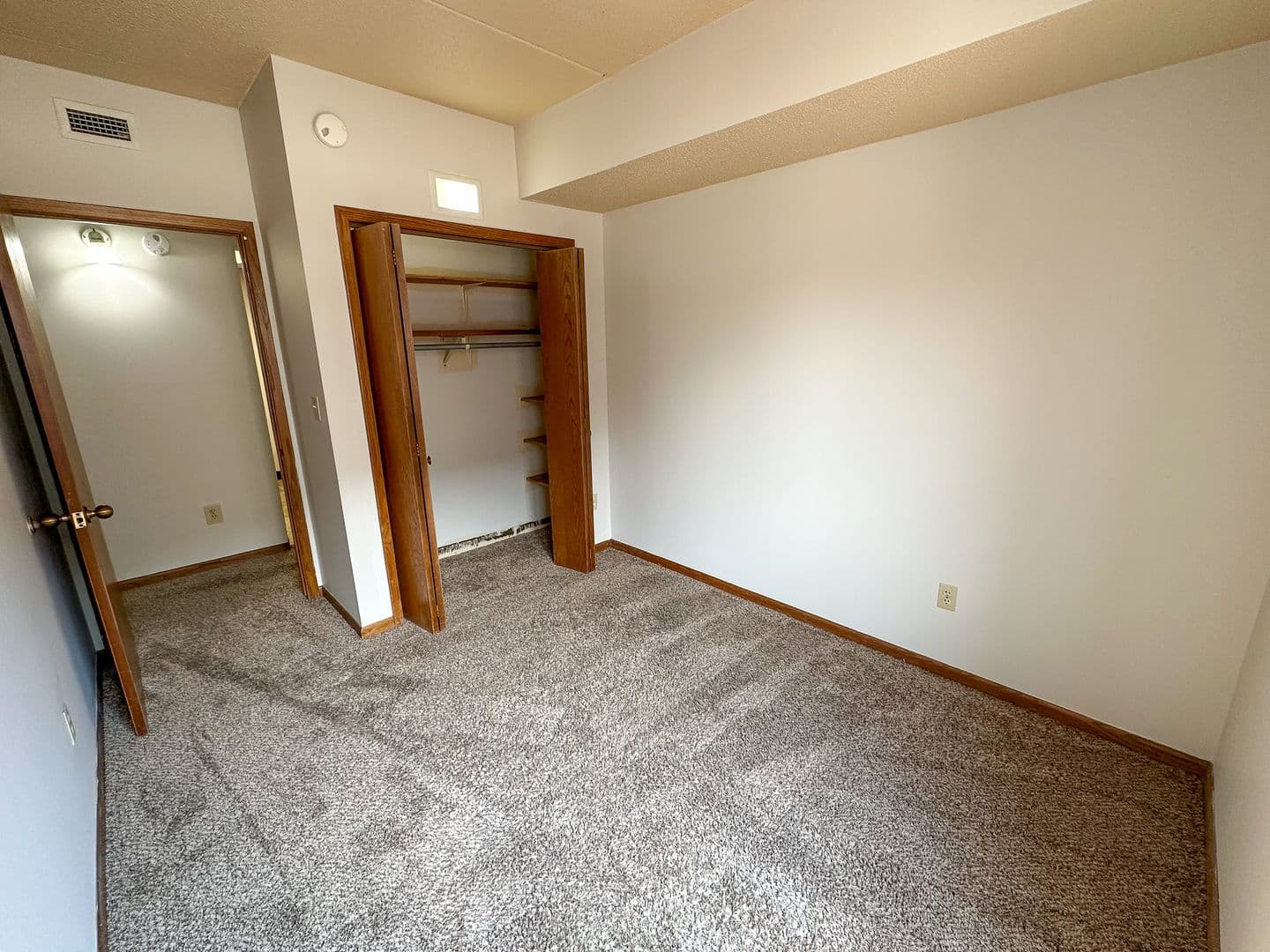 246 N Hyland Ave 3 of 13
