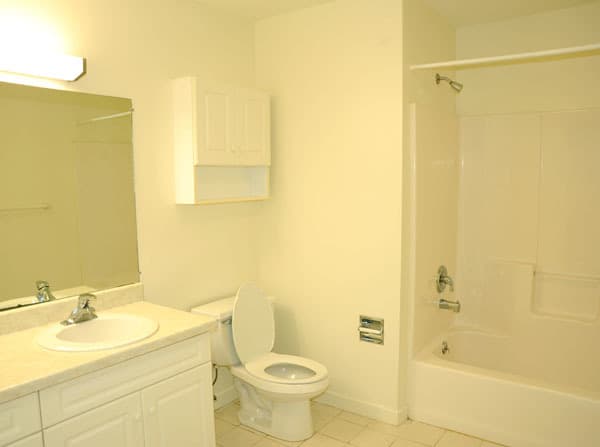 Chestnut Hill East (CHE) 4 of 6