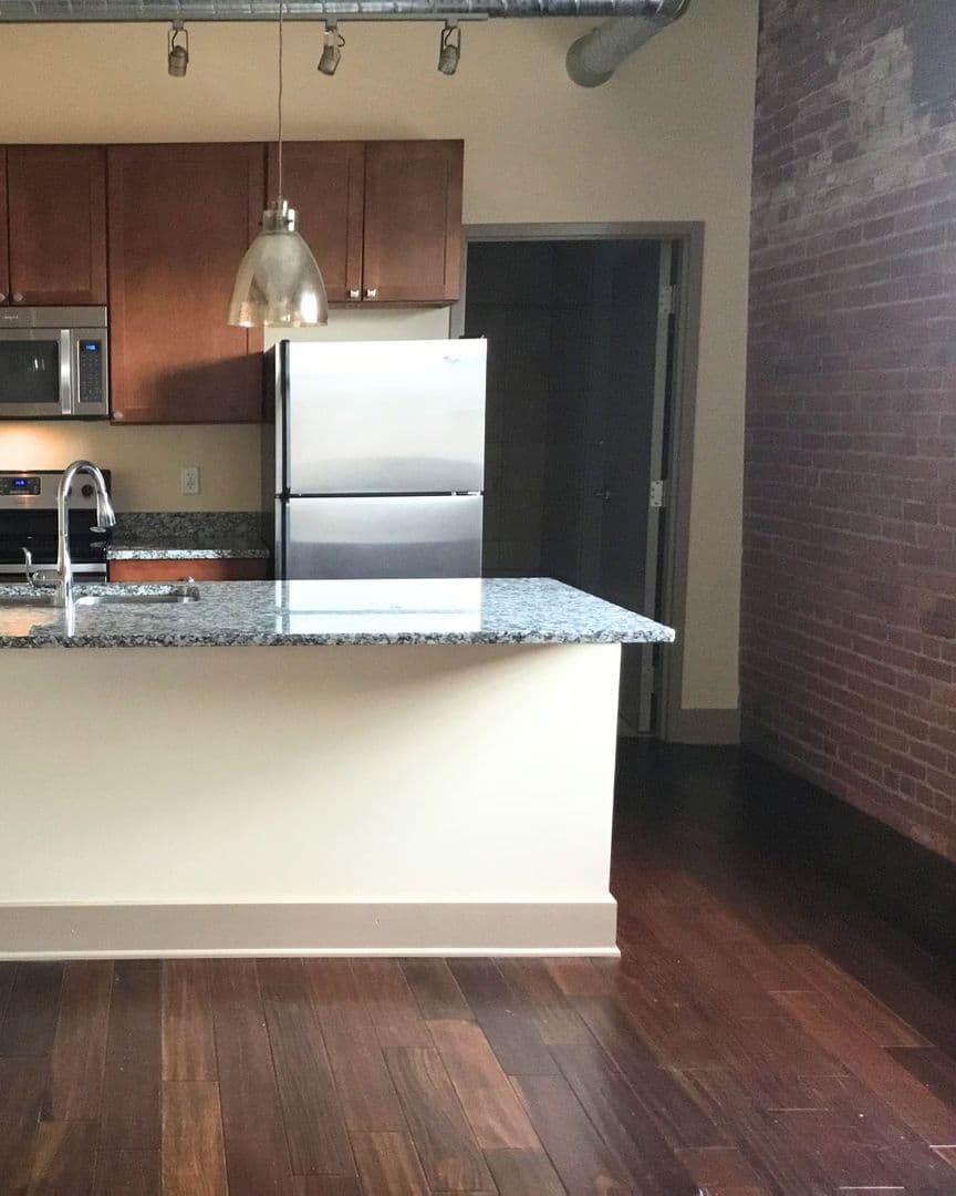427- Market Lofts 8 of 12