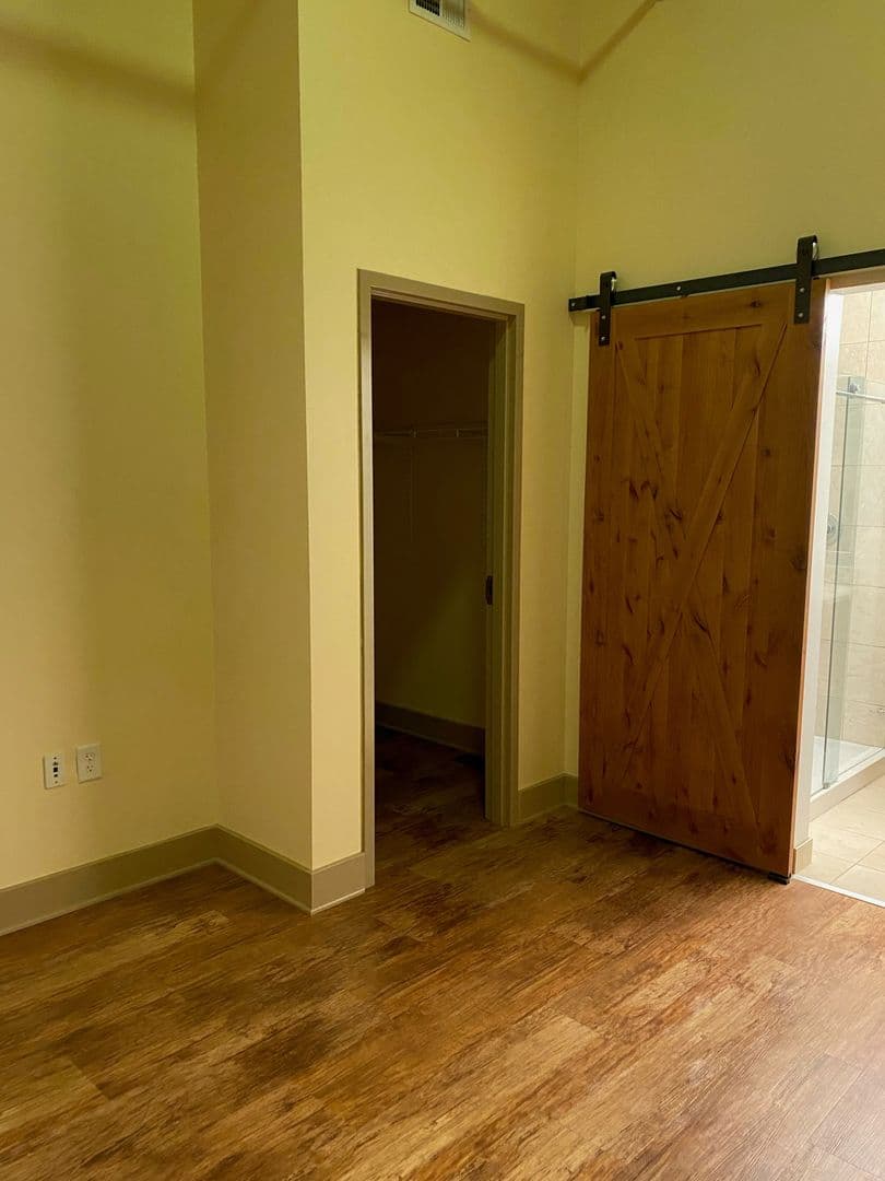 427- Market Lofts 7 of 11
