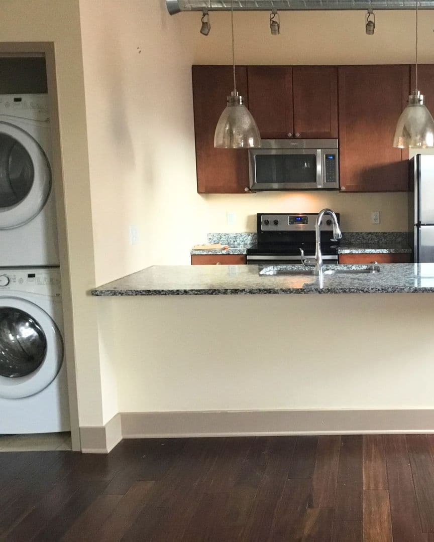 427- Market Lofts 7 of 12
