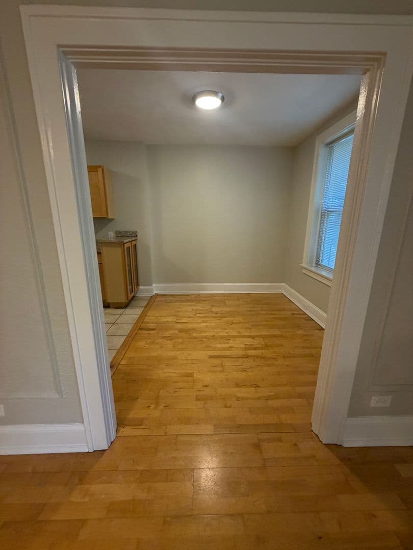 4616 Lindell Blvd. (Carleton Apt) 11 of 16