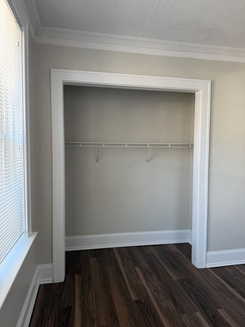 4616 Lindell Blvd. (Carleton Apt) 9 of 17