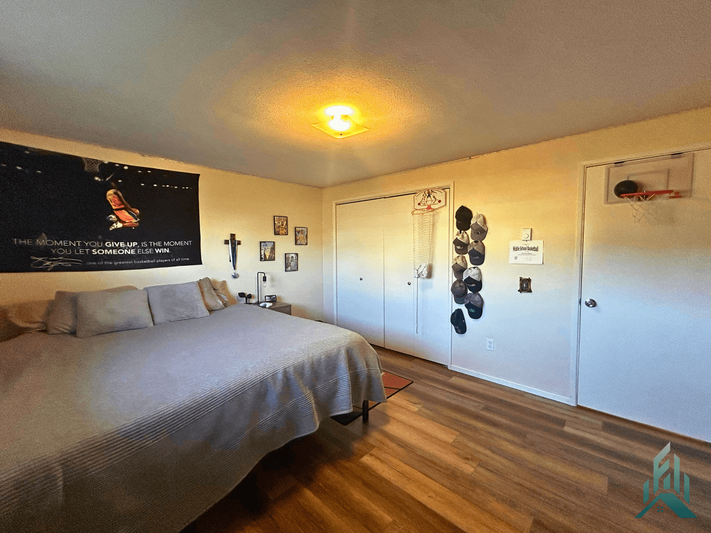 Completely Renovated 3 bed/2 bath Home - $400 move-in credit 15 of 19