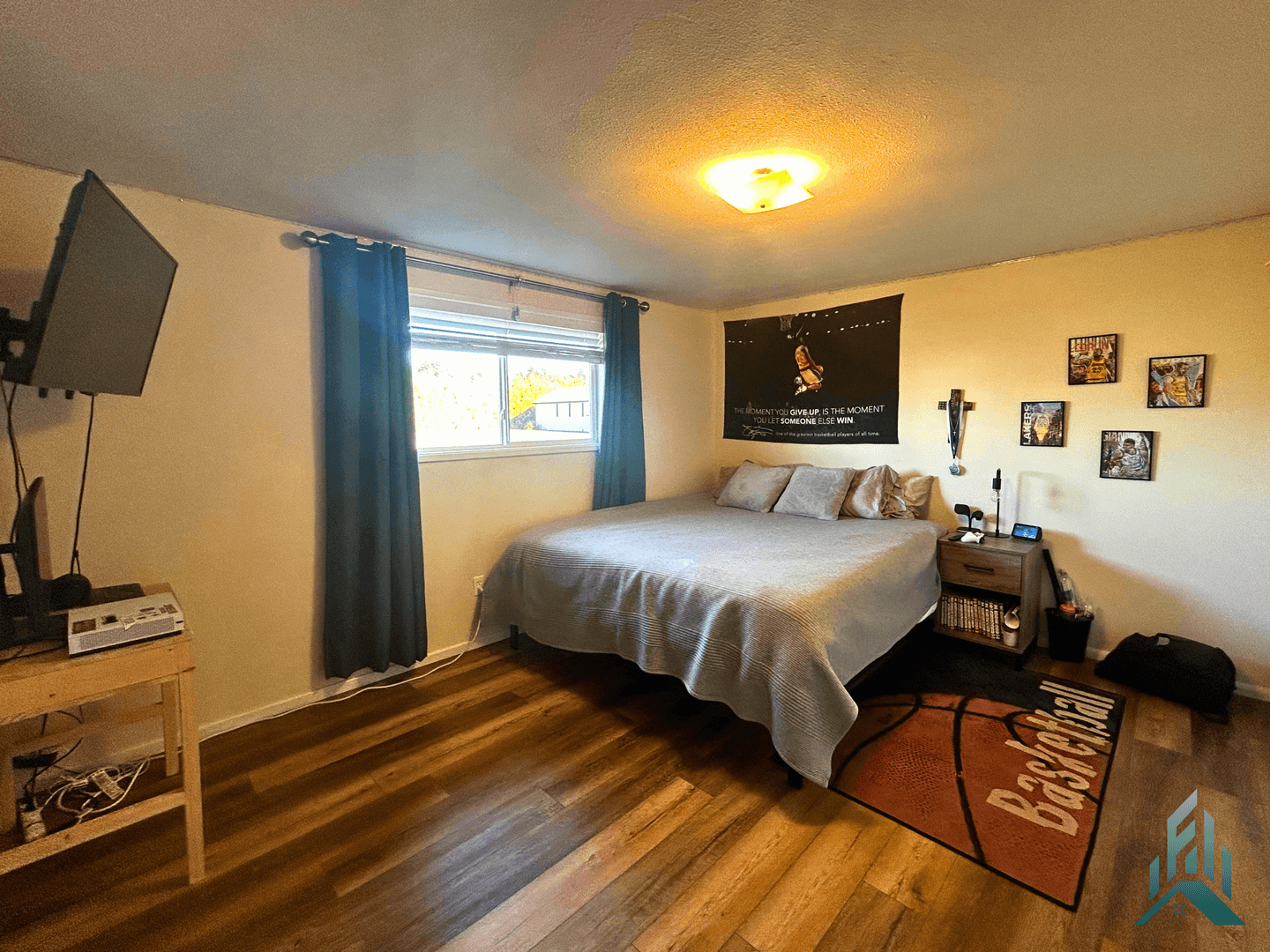Completely Renovated 3 bed/2 bath Home - $400 move-in credit 14 of 19