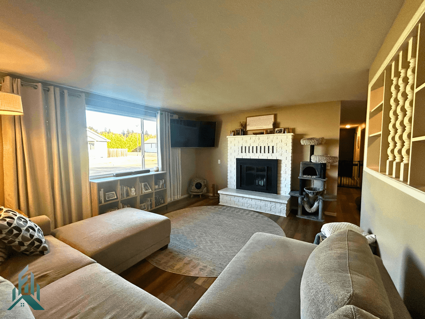 Completely Renovated 3 bed/2 bath Home - $400 move-in credit 3 of 19