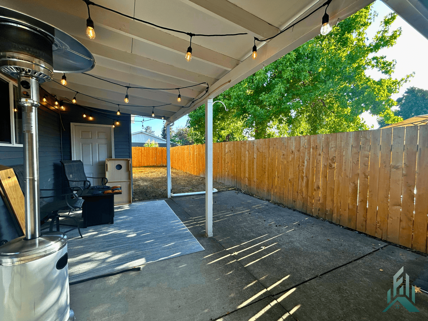 Completely Renovated 3 bed/2 bath Home - $400 move-in credit 18 of 19
