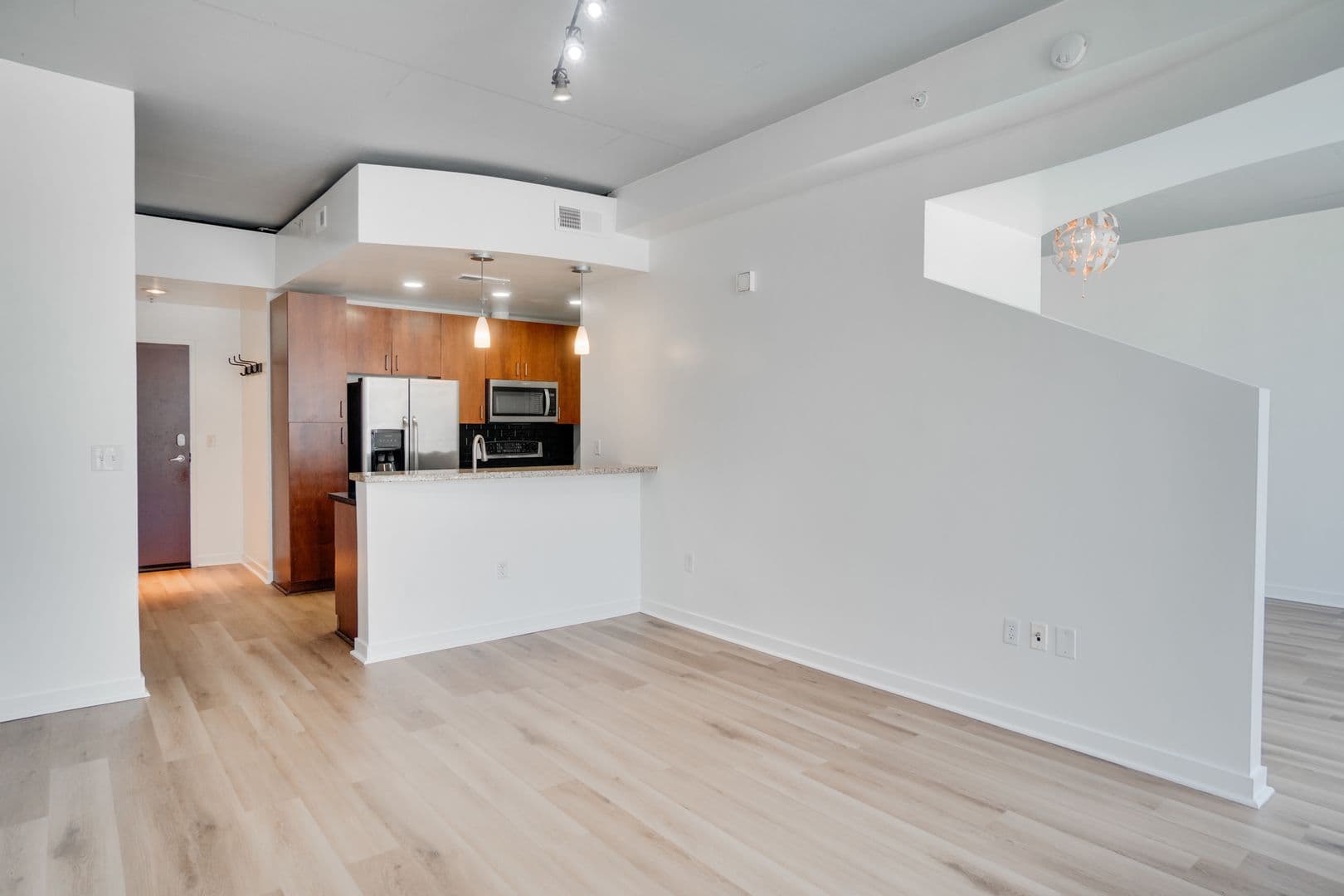 155 S Court Ave #1414 8 of 26