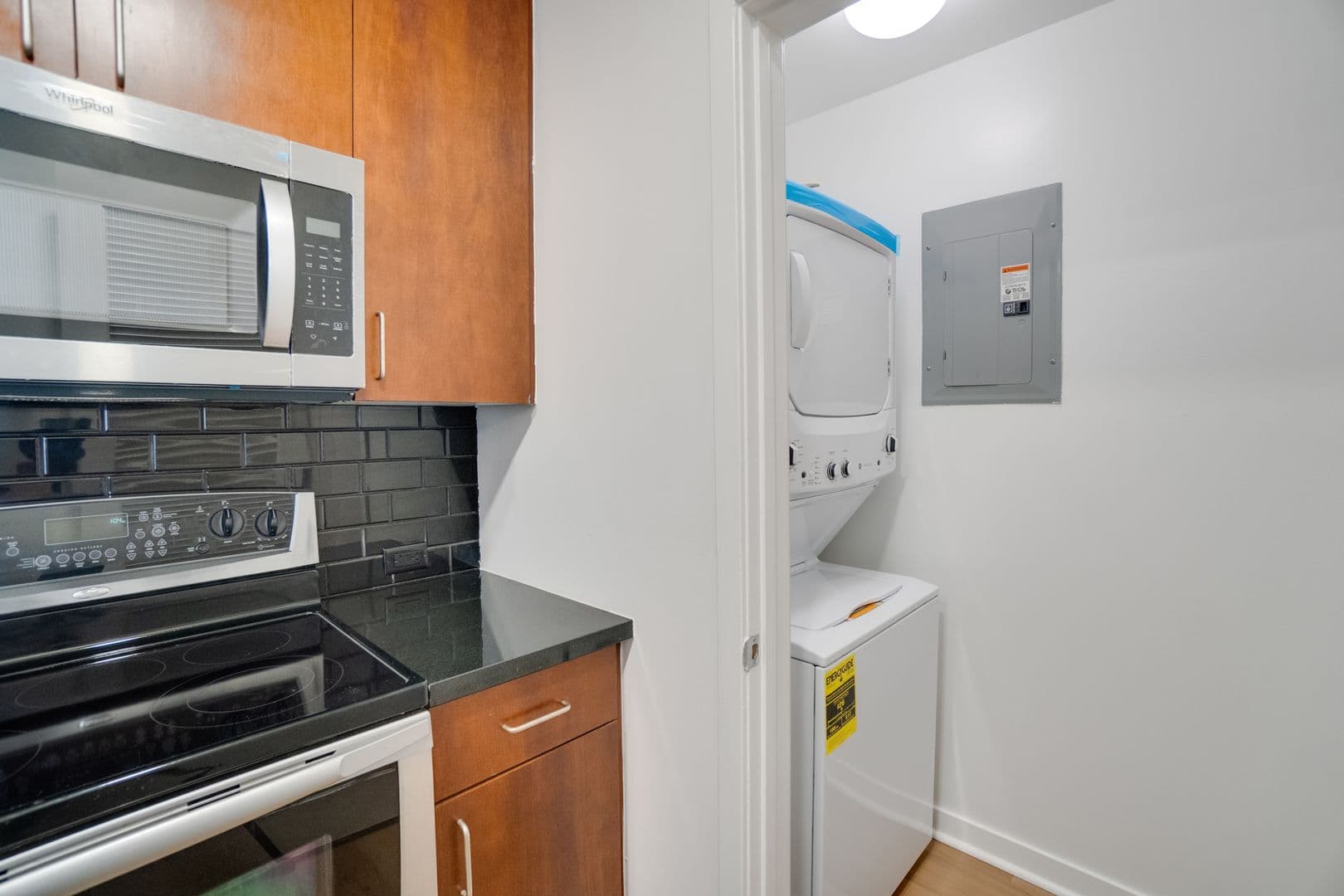 155 S Court Ave #1414 3 of 26