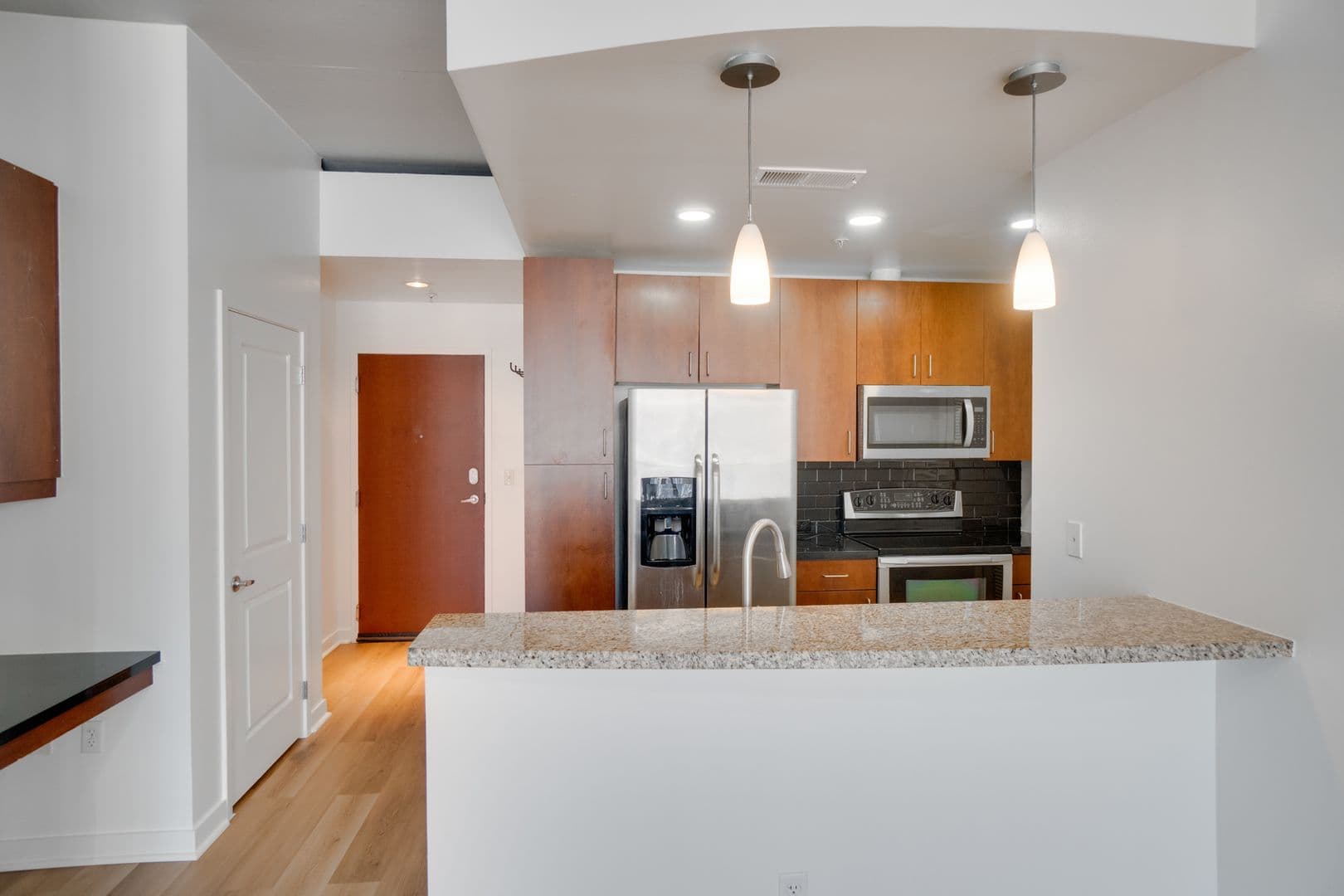 155 S Court Ave #1414 4 of 26