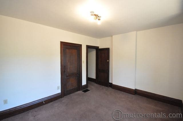 2211-2213 N. Fourth Street 12 of 30