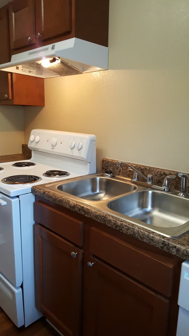 Foxwood Apartments 1 of 9