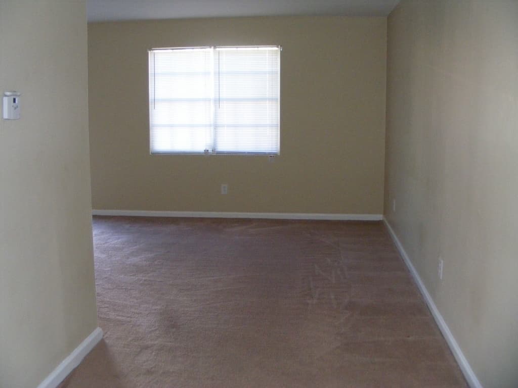 Foxwood Apartments 1 of 3