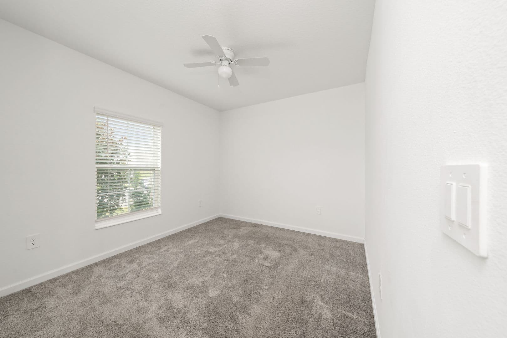 4816 Edensbridge Ln 18 of 38