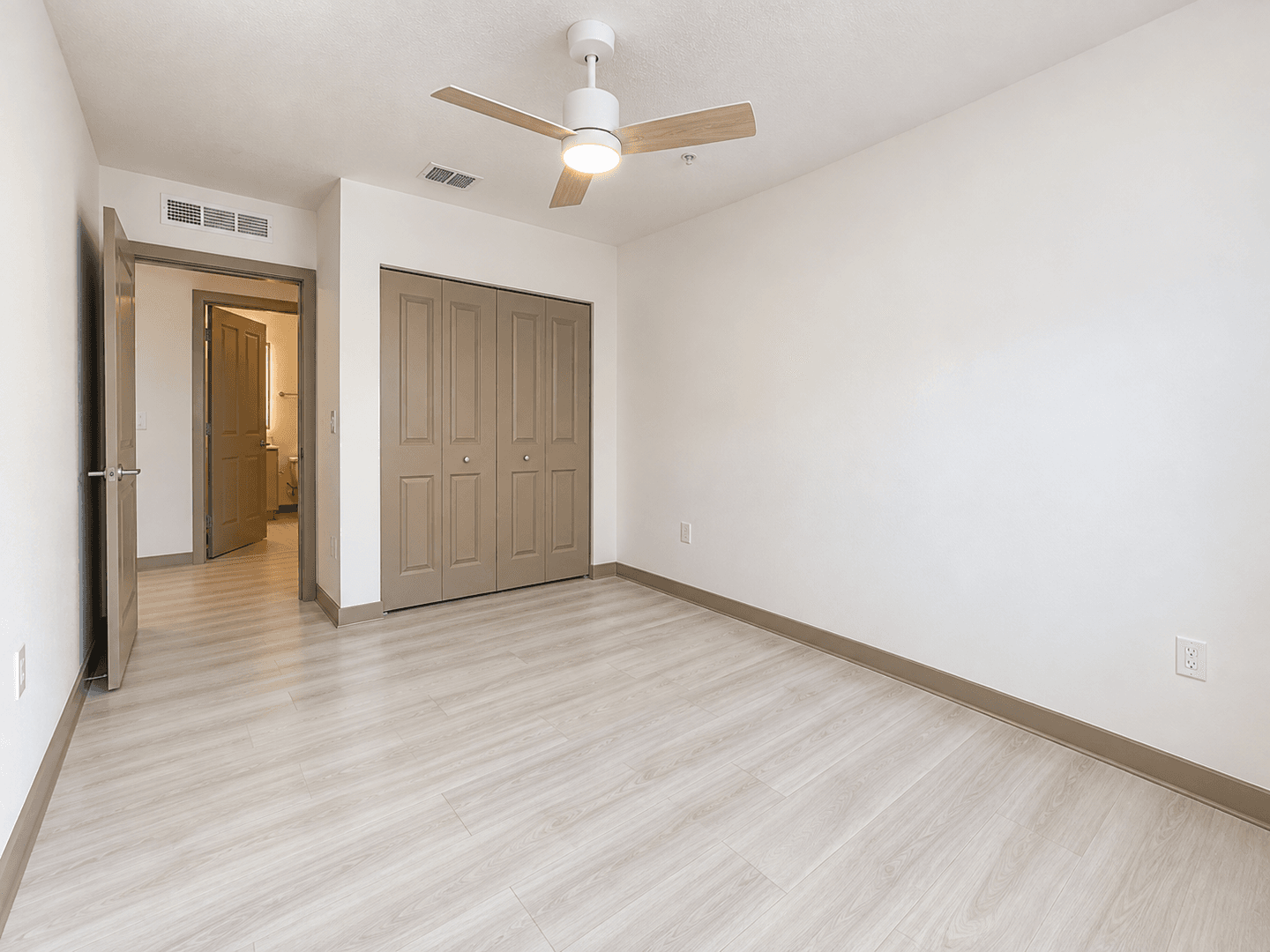 5563 Millenia Park Blvd unit 504 27 of 39