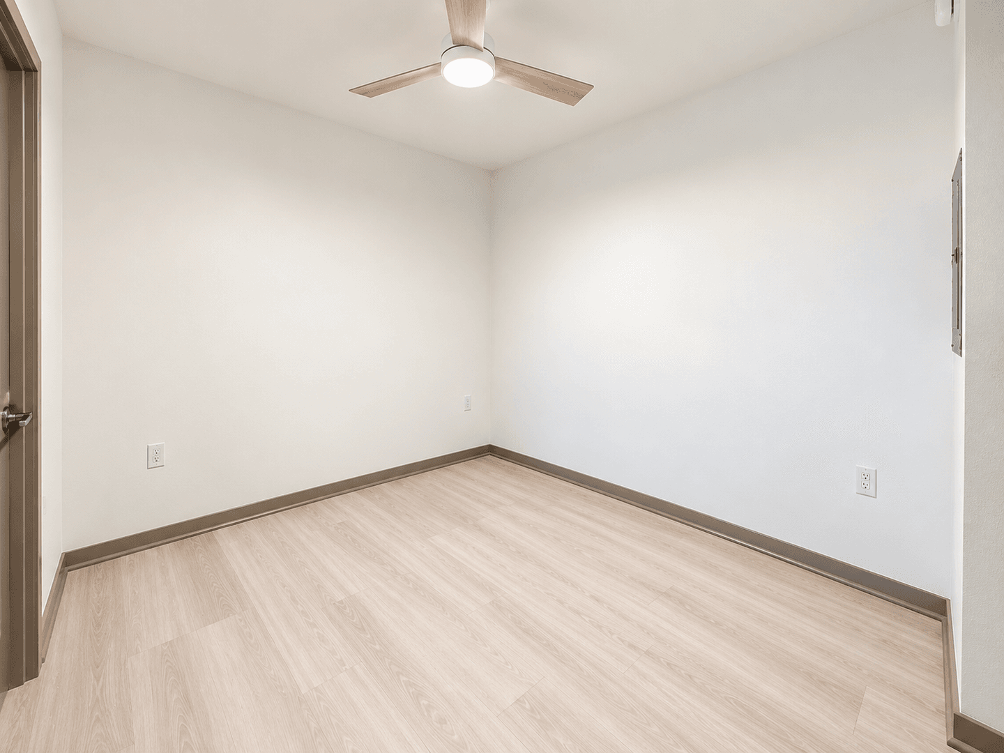 5563 Millenia Park Blvd unit 504 32 of 39