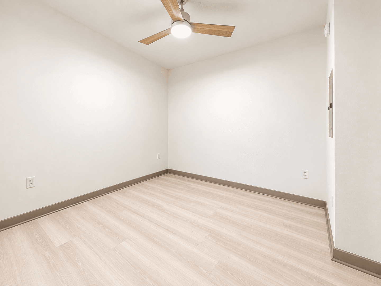 5563 Millenia Park Blvd unit 504 31 of 39