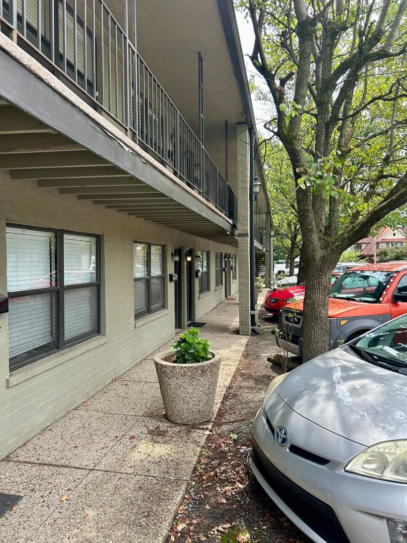 Flats on Frankfort 1 of 12