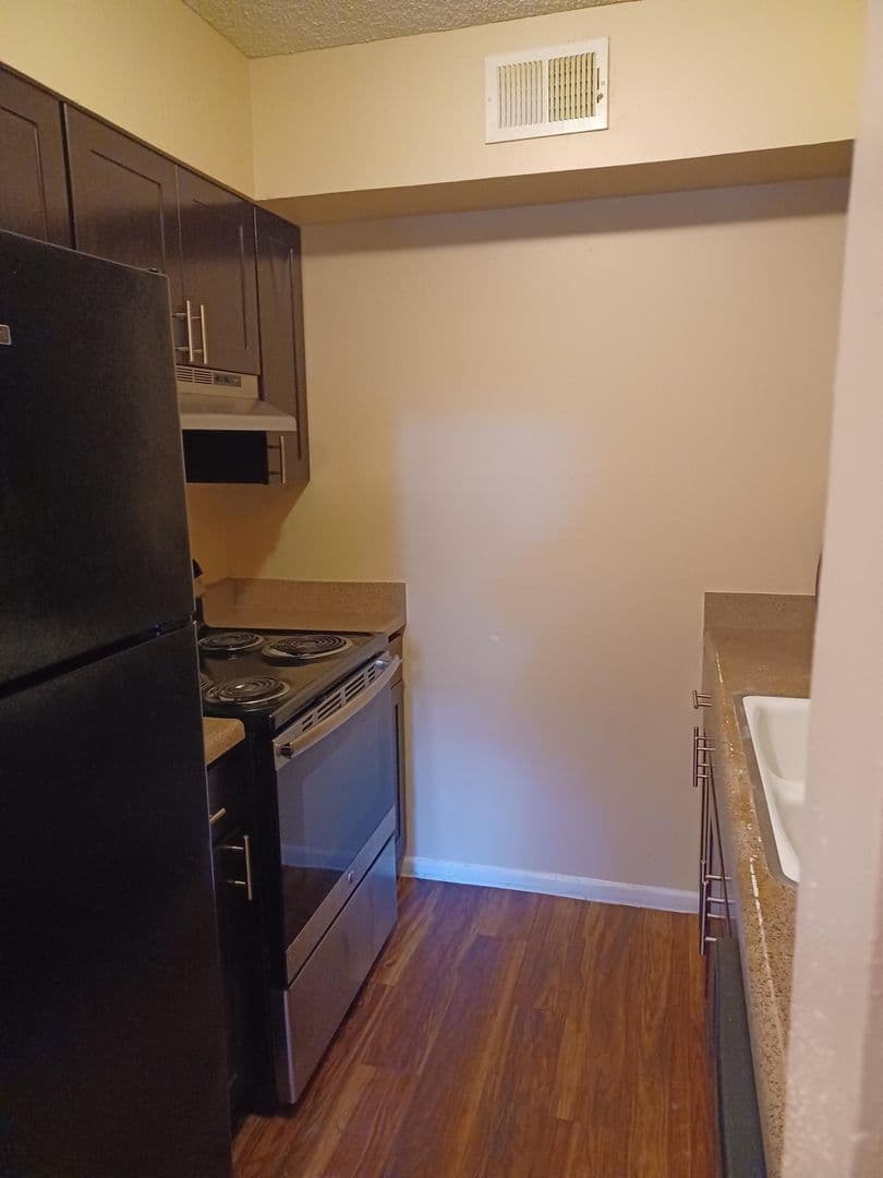 Robinson Manor Apartments 3 of 3