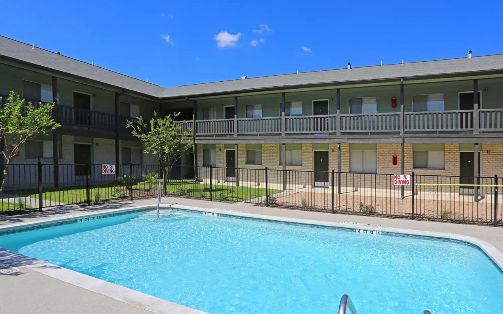 Robinson Manor Apartments 6 of 6