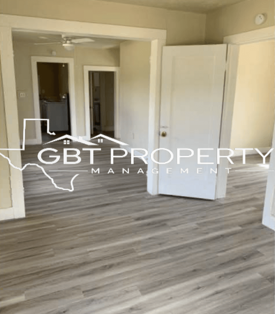 TXA LLC 1108 E Lee 1 of 5