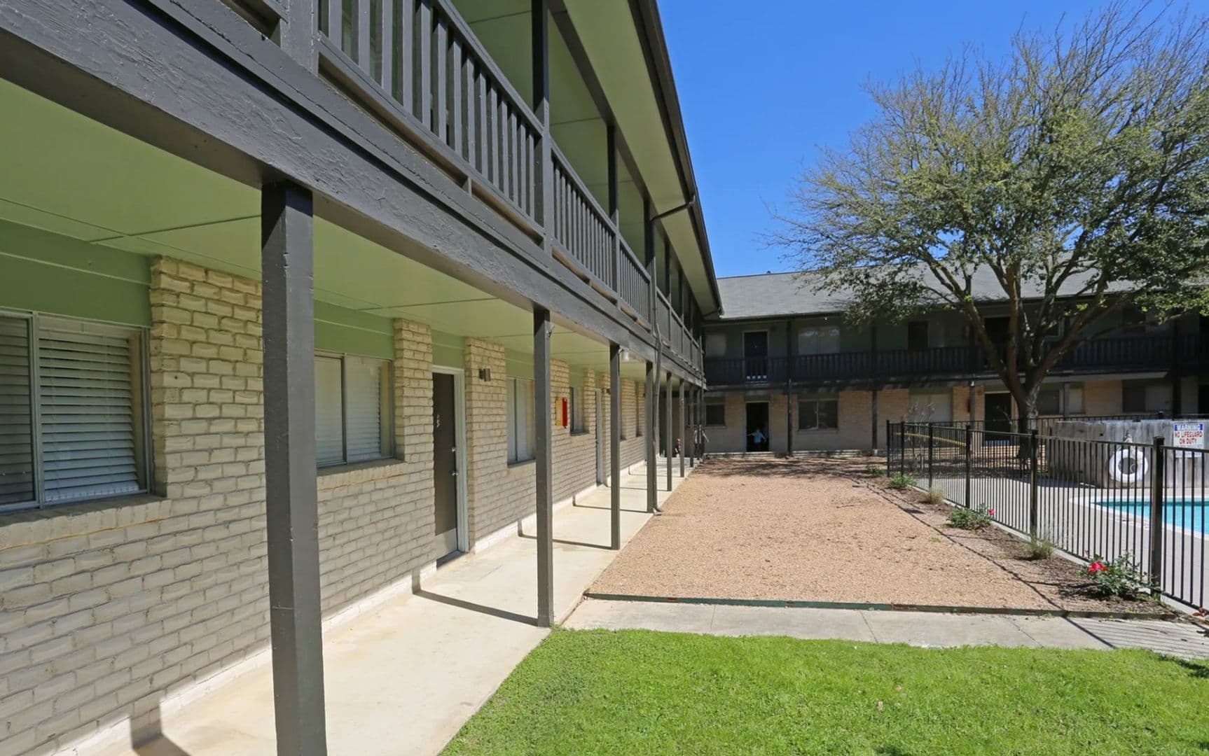 Robinson Manor Apartments 12 of 25