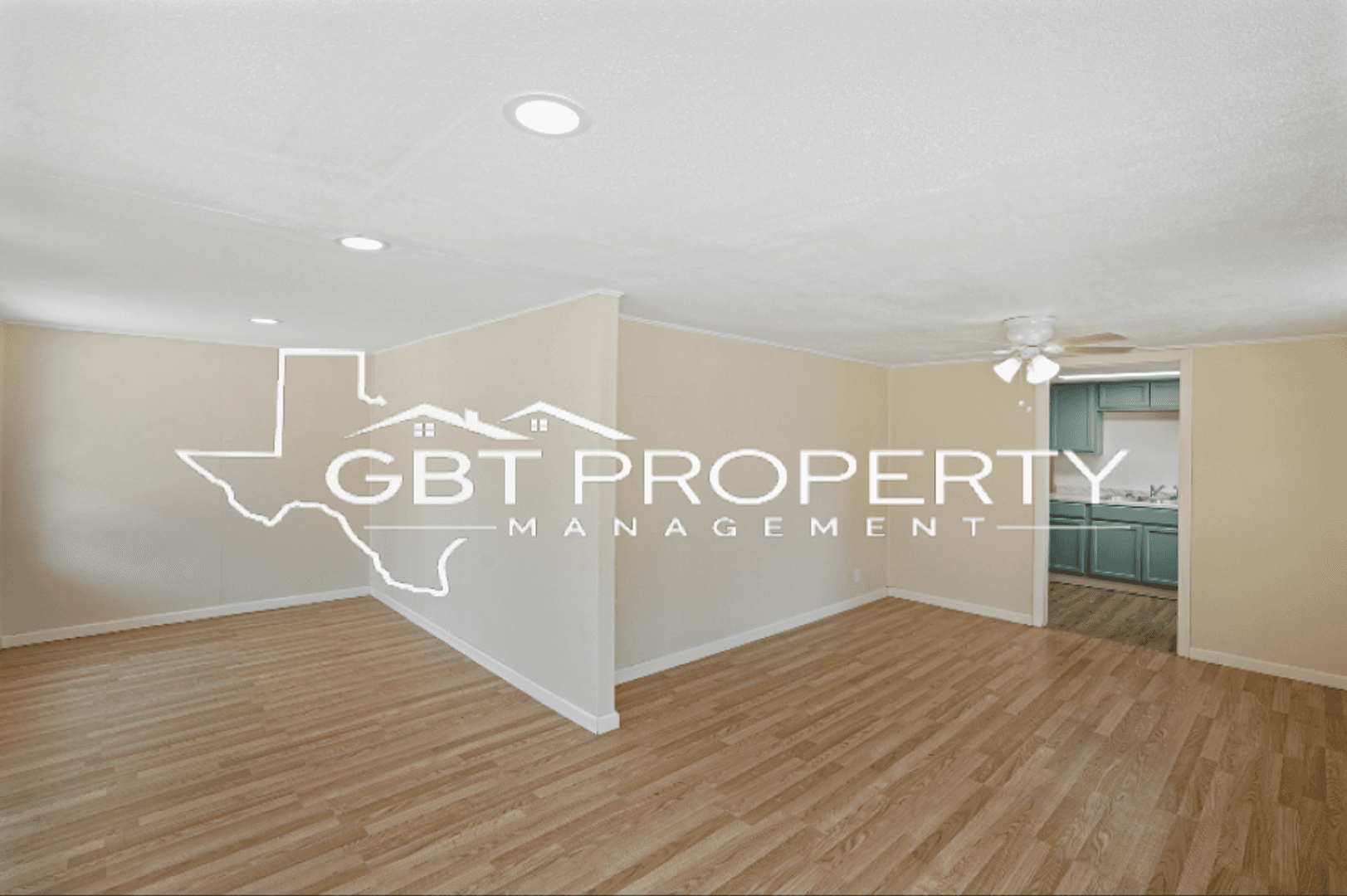 SSUTX LLC 2342 Howard St. 3 of 6