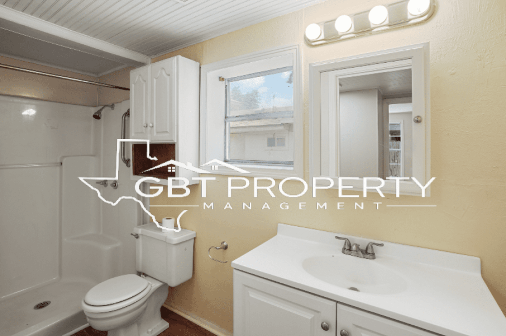 SSUTX LLC 2342 Howard St. 4 of 6