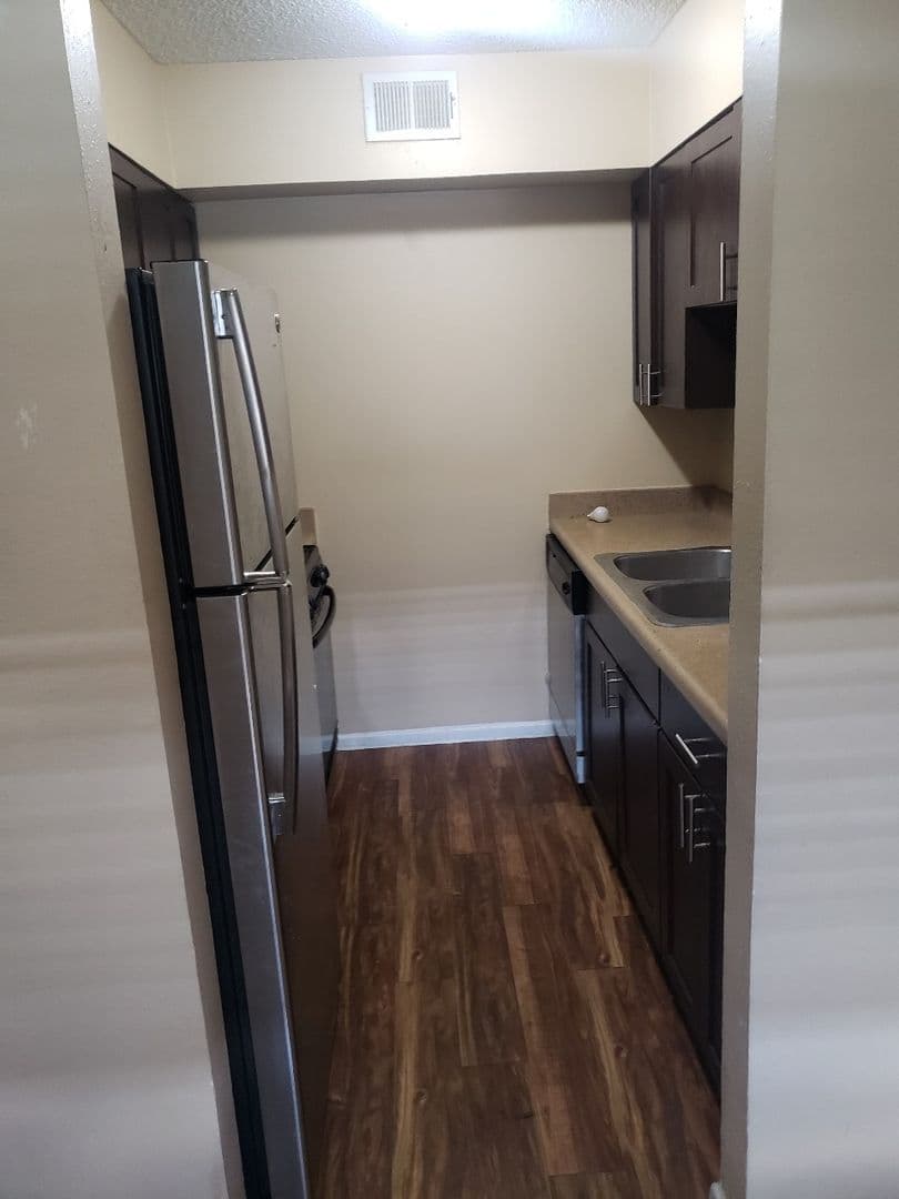 Robinson Manor Apartments 4 of 6